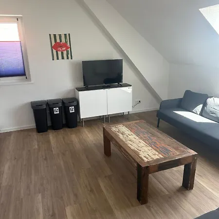 Naehe Alzey Mit Parkplatz Und 3 Schlafzimmer Fuer 7 Personen Apartman Armsheim