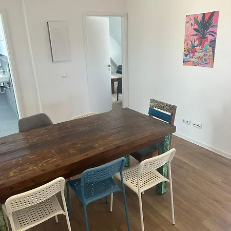 Apartman Naehe Alzey Mit Parkplatz Und 3 Schlafzimmer Fuer 7 Personen *