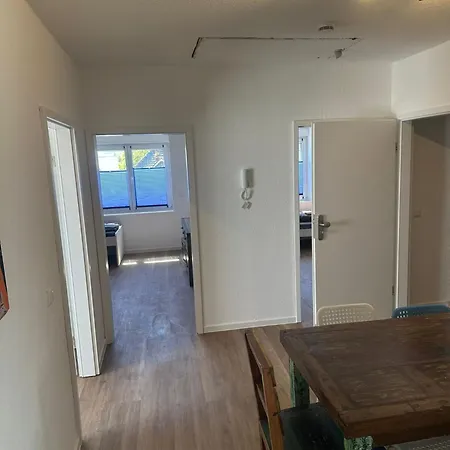 Naehe Alzey Mit Parkplatz Und 3 Schlafzimmer Fuer 7 Personen Apartman Armsheim