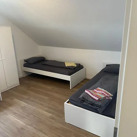 Apartman Naehe Alzey Mit Parkplatz Und 3 Schlafzimmer Fuer 7 Personen Armsheim